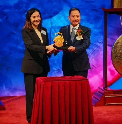 赤峰黄金募资总额_赤峰黄金H股上市_赤峰黄金发行价是多少