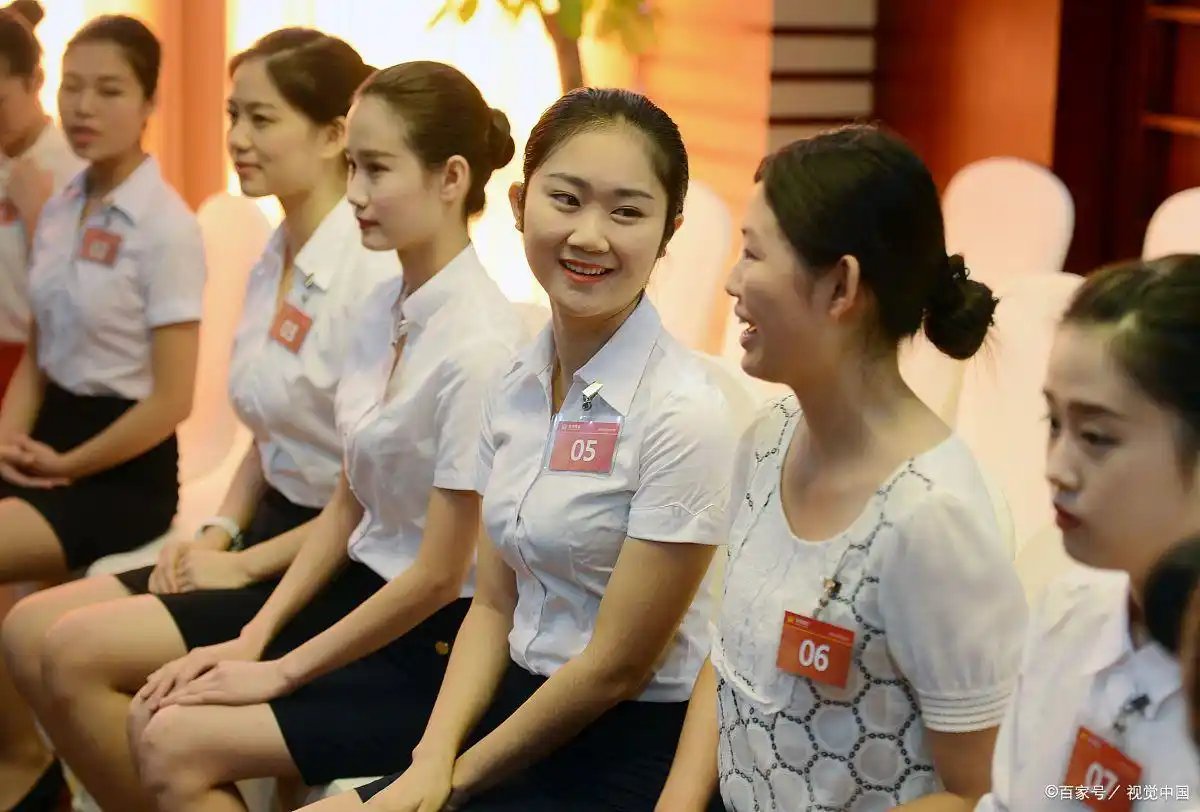 做空姐需要什么条件_大专学历空姐条件_空姐招聘要求